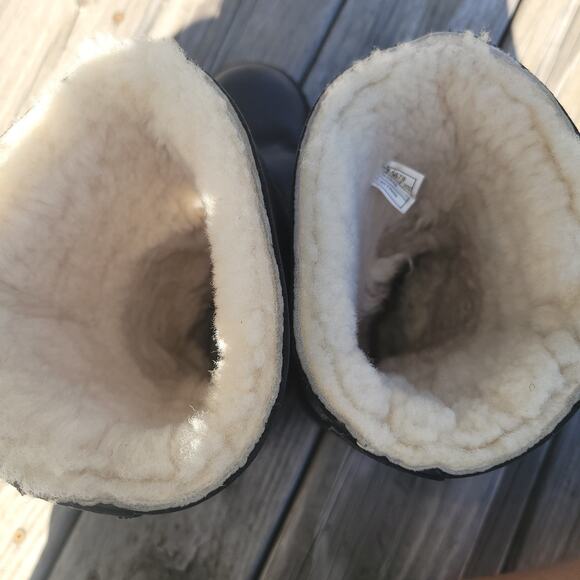 UGG 5678 Kensington Black Leather Shearling Biker Buckle Moto Boots Women Sz 10 - Picture 11 of 13